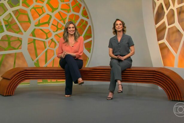 Cristina Vieira e Helen Martins sentadas no banco do cenário do Globo Rural