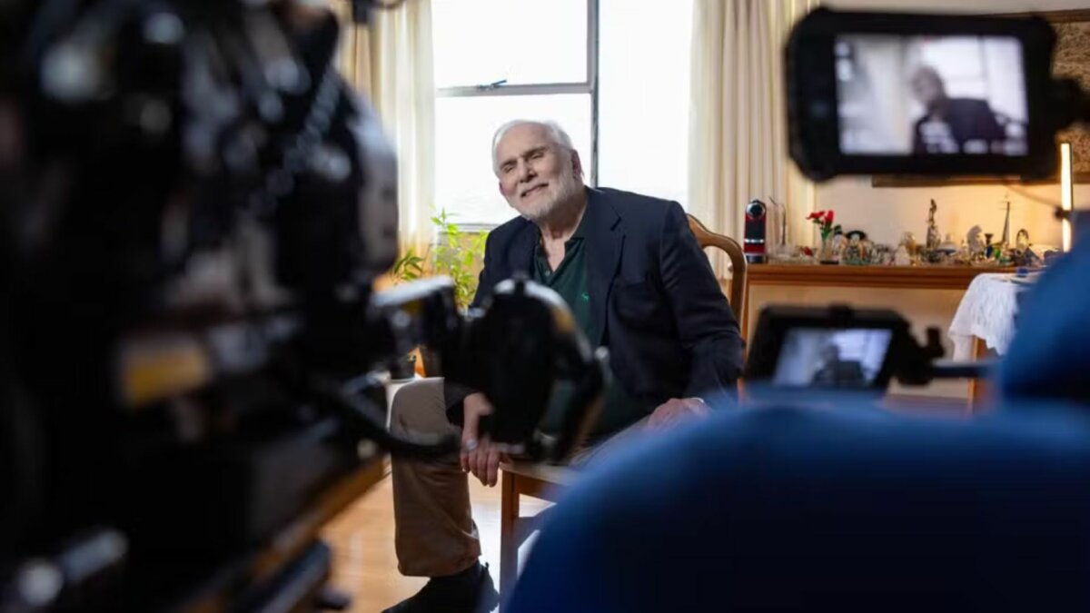 Francisco Cuoco em trecho de entrevista para o programa Tributo