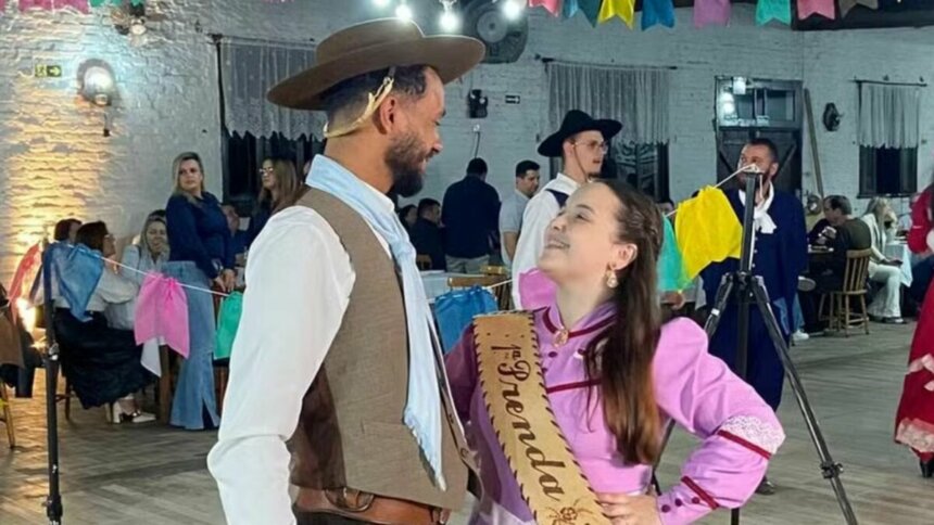 Um casal dançando quadrilha, em trecho dos destaques do Globo Repórter