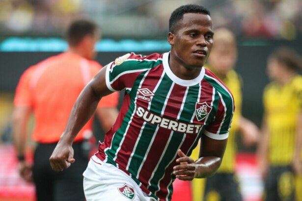 Jhon Arias em trecho do jogo Fluminense x Borussia Dortmund pela estreia da Copa do Mundo de Clubes