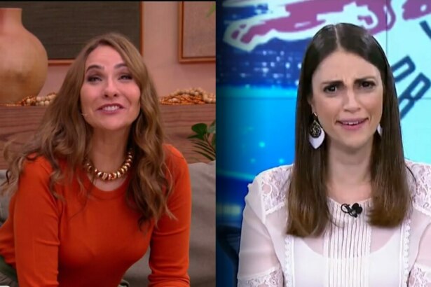 Maria Beltrão veste blusa vermelha e sorrir ao comentar futebol no É de Cada, ao lado Chris Flores de blusa branca no Fofocalizando