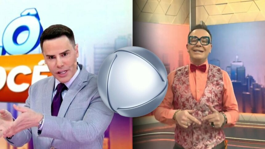 Luiz Bacci aponta para o lado esquerdo da tela como se esitivesse irritado no cenário do Alô Você. Felipe Campos surge sorridente no cenário do Alô Você. Na montagem o logo da RECORD divide os dois apresentadores