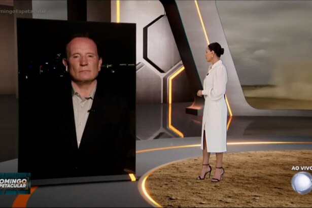 Roberto Cabrini direto de Israel conversando com Carolina Ferraz pelo telão do Domingo Espetacular