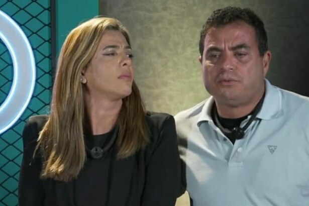 Adriana e Dhomini falando sobre Carol na Sala de Depoimentos do Power Couple