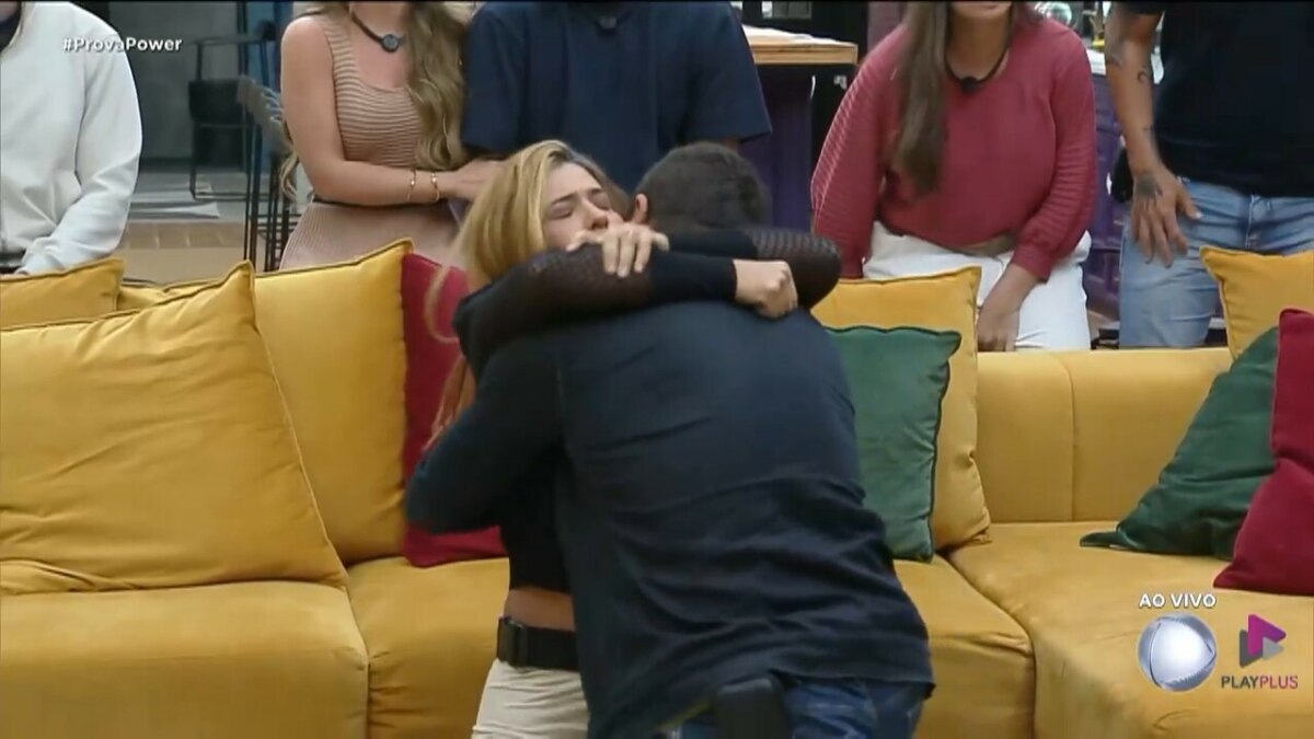 Adriana e Dhomini celebram vitória na Prova dos casais do Power Couple