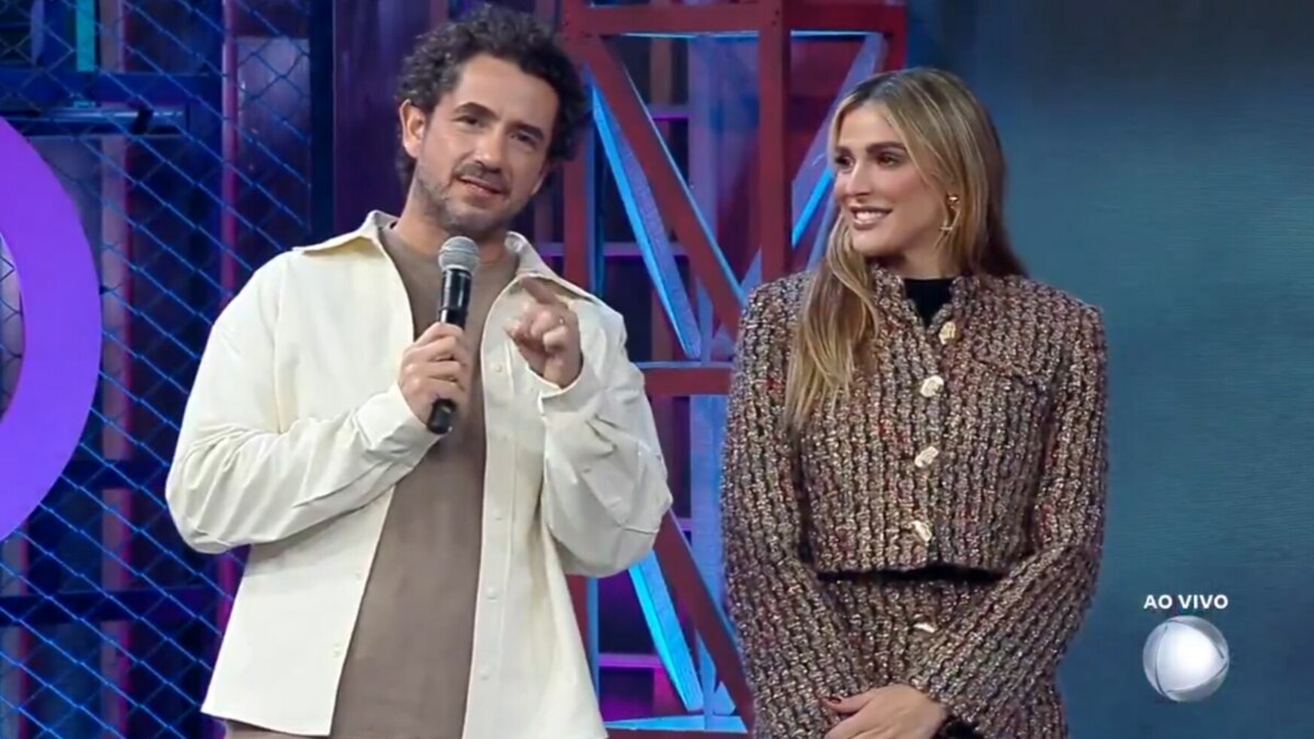 Felipe Andreoli e Rafa Brites em trecho da noite de eliminação do Power Couple