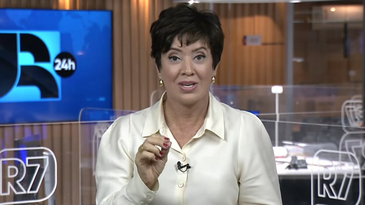 Christina Lemos no comando JR 24h direto dos estúdio da RECORD em Brasília