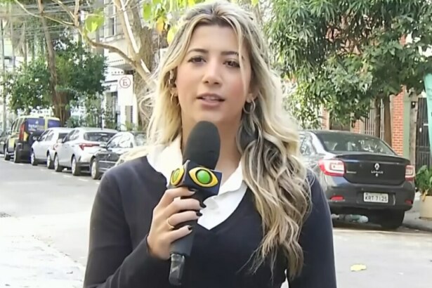 Clara Nery durante entrava ao vivo no Bora Brasil após tentativa de assalto