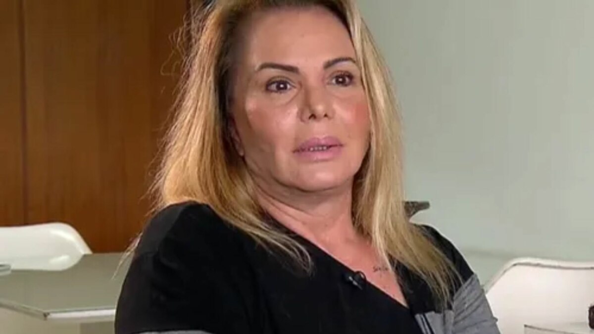 Cristina Mortágua em foto posada