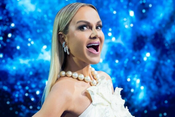 Eliana no cenário do The Masked Singer Brasil, programa que foi exibido no domingo da Globo