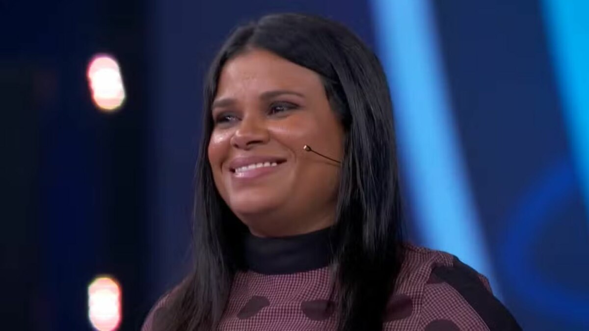 Eliza Feitoza, participante do Quem Quer Ser um Milionário? feliz, mesmo após errar pergunta do milhão no Domingão