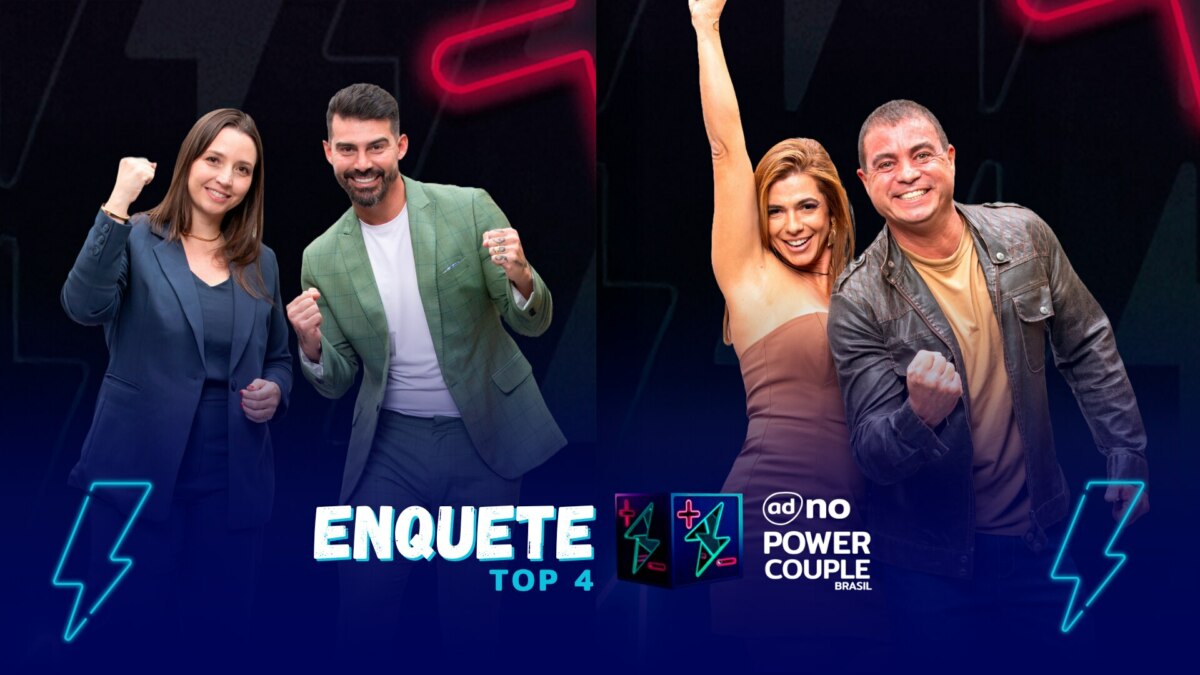 Carol e Radamés, Adriana e Dhomini sorridentes na arte da enquete do Top 4 do Power Couple Brasil 7