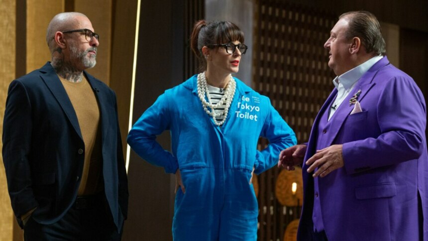 Erick Jacquin, Helena Rizzo e Henrique Fogaça gesticulando e conversando em trecho de episódio do MasterChef Brasil 12