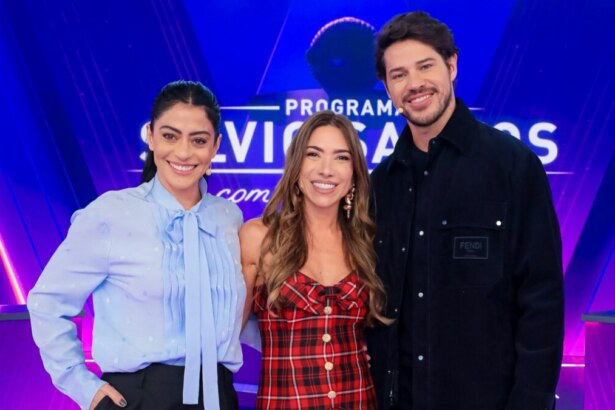 José Loreto e Carol Castro, ao lado de Patricia Abravanel, no Programa Silvio Santos