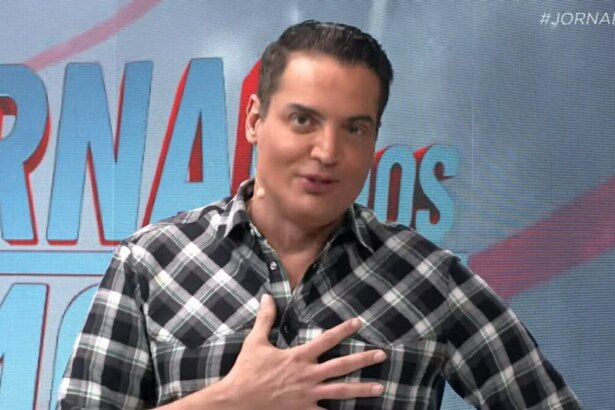 Leo Dias em trecho do Jornal dos Famosos, falando sobre o Fofocalizando e possível ida para a Band