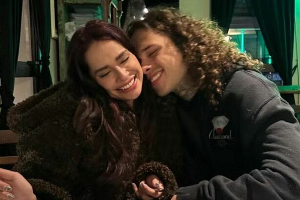 Lou Garcia e Vitão em foto abraçados