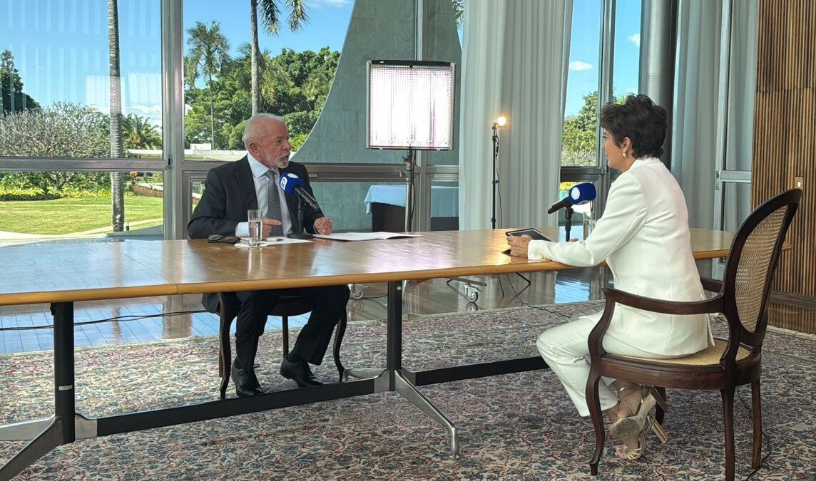 Lula e Christina Lemos, frente a frente, em trecho de entrevista para o Jornal da Record