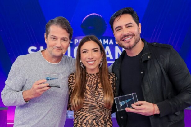 Marcelo Serrado e Ricardo Tozzi, ao lado de Patricia Abravanel, no Programa Silvio Santos