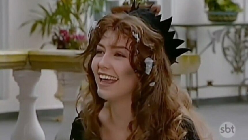 Thalía, em trecho do capítulo da reestreia de Maria do Bairro no SBT
