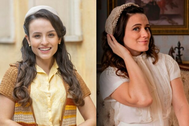 Estela (Larissa Manoela) sorrindo nos bastidores de Êta Mundo Melhor!. Ao lado, Bianca Bin, caracterizada como Maria, coloca a mão no cabelo