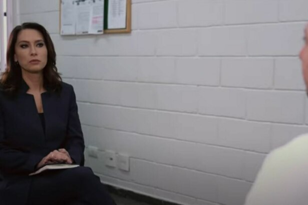 Thais Furlan entrevistando o assassino do jogador Daniel para episódio do Doc Investigação