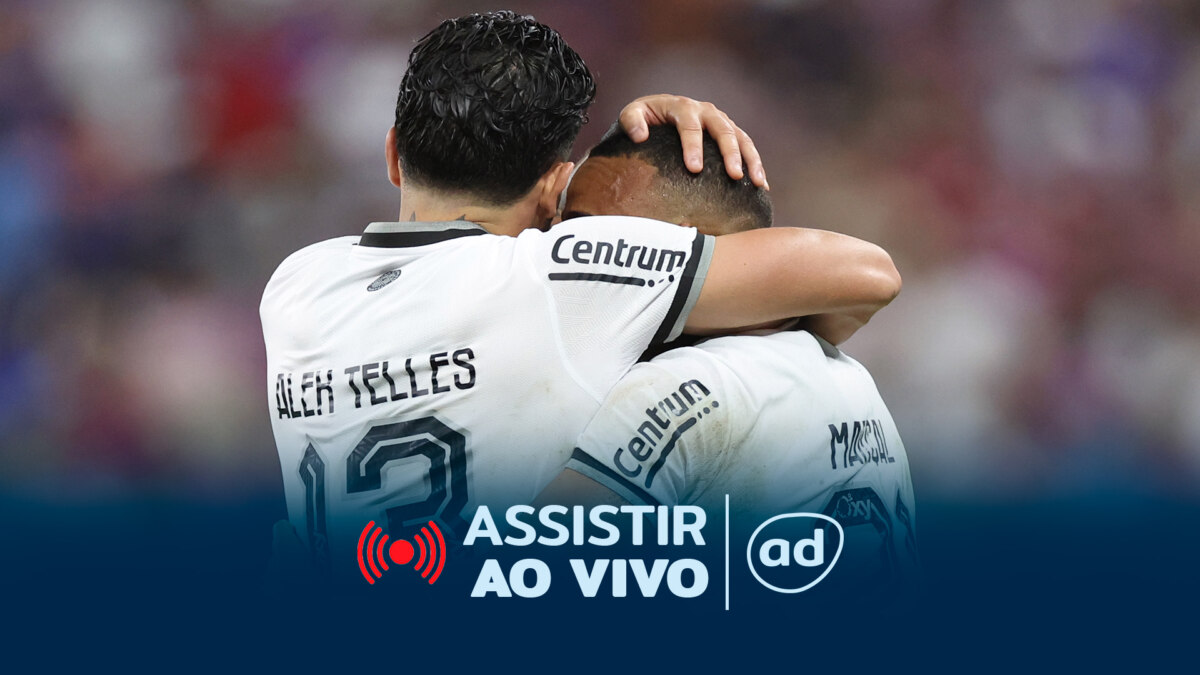 Jogadores em campo na arte onde assistir ao jogo Botafogo x LDU pela Libertadores
