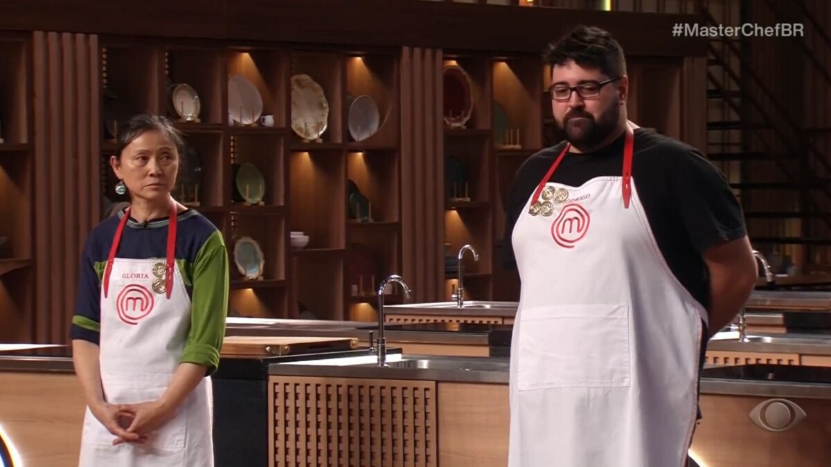Gloria e Rodrigo em trecho da semifinal do MasterChef Brasil