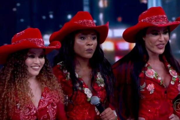 Mulheres do Grupo A na Dança dos Famosos vestidas de roupa vermelha