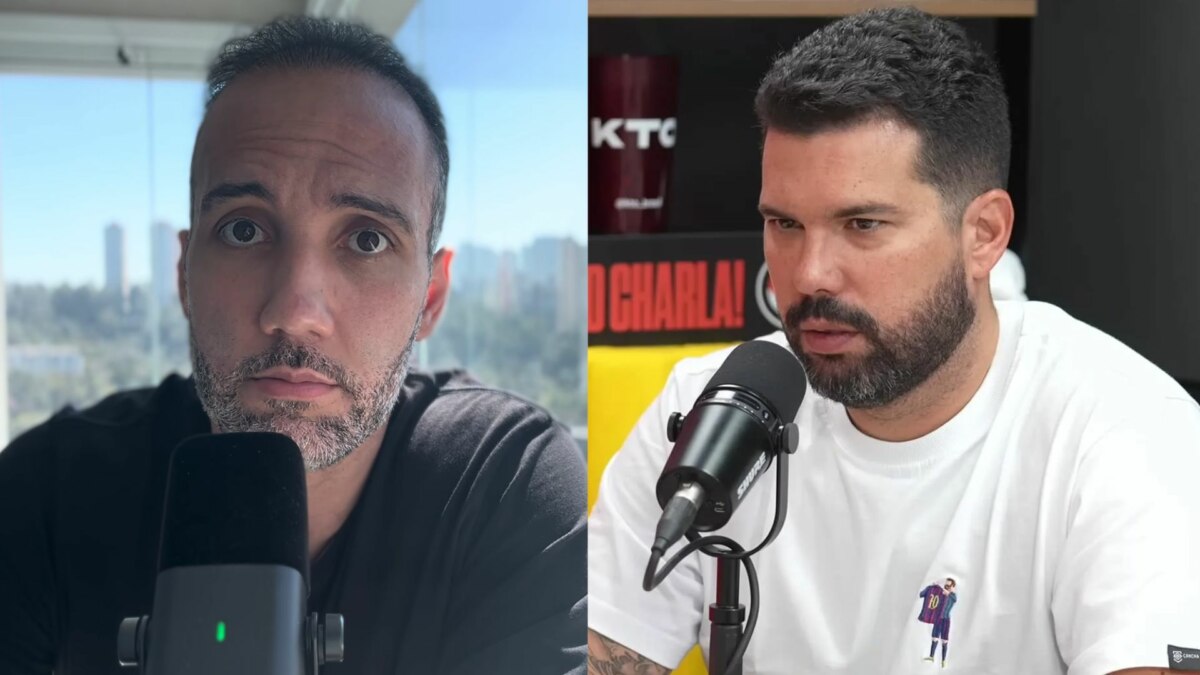 Montagem em tela dividida, mostrando os apresentadores Jorge Iggor e Bruno Formiga. À esquerda, Jorge Iggor, com a cabeça raspada, barba, e camiseta preta, fala em um microfone com o fundo de uma janela. À direita, Bruno Formiga, de barba e camiseta branca, também fala em um microfone em um estúdio com um banner vermelho atrás.