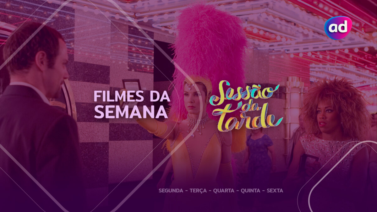 Banner colorido da Sessão da Tarde, TV Globo, divulgando o filme Miss Simpatia 2 na programação de filmes da semana de 18 a 22 de agosto, com fundo festivo, luzes vibrantes e personagem em fantasia com grande adereço rosa, exibido de segunda a sexta às 15h30