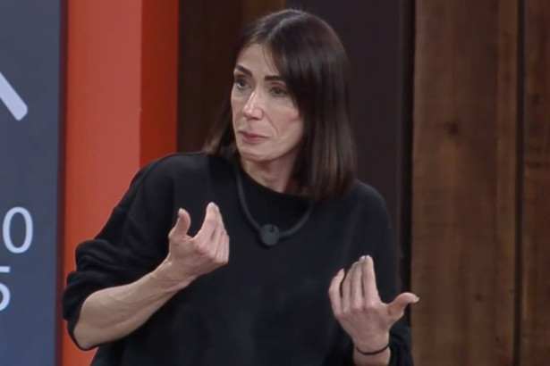 Michelle Barros em trecho de dinâmica na estreia de A Fazenda 17