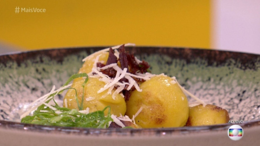 Nhoque de banana-da-terra ao limone em trecho de receita do Mais Você