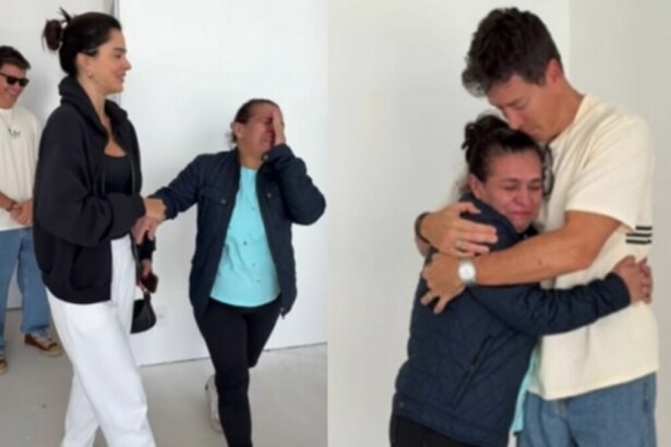 Rodrigo Faro e Vera Viel, ao lado da funcionária emocionada, após receber um apartamento de presente