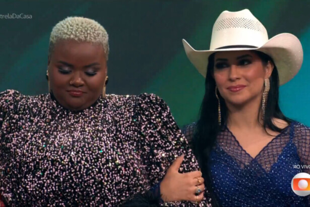 Thainá e Biahh, participantes do Estrela da Casa reunidos e abraçados no palco após as apresentações no sexto Festival