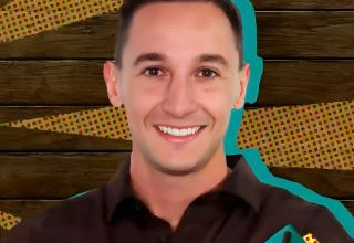 Luiz Mesquita sorridente na arte de A Fazenda 17